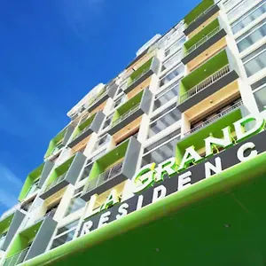 https://la-grande-residence-deluxe-studio-with-jacuzzi.angeleshotels.net